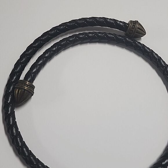 Choker Necklace with Pendant - Picture 3 of 5